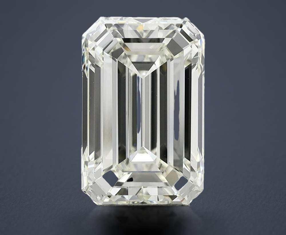 3.02 Carat Emerald Natural Diamond