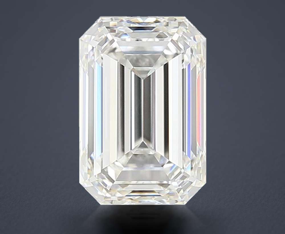 1.90 Carat Emerald Natural Diamond