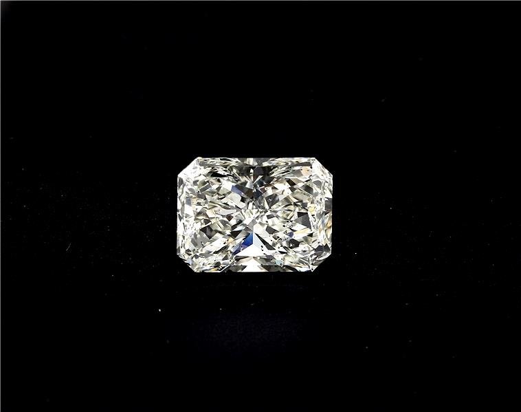 6.02ct K SI2 Very Good Cut Radiant Diamond