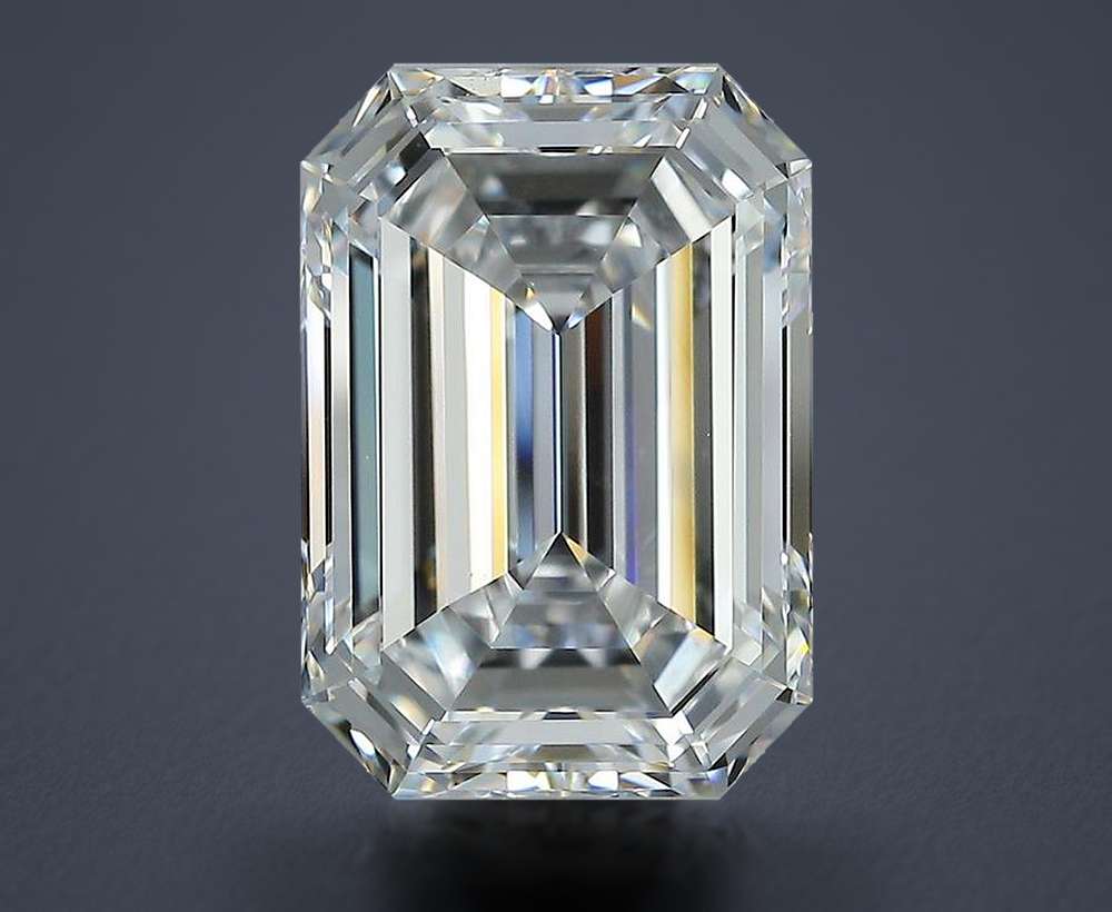 5.01 Carat Emerald Natural Diamond