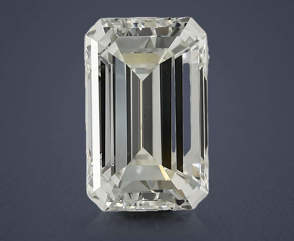 2.03 Carat Emerald Natural Diamond