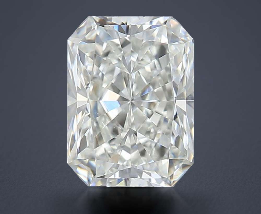 0.40 Carat Radiant Natural Diamond