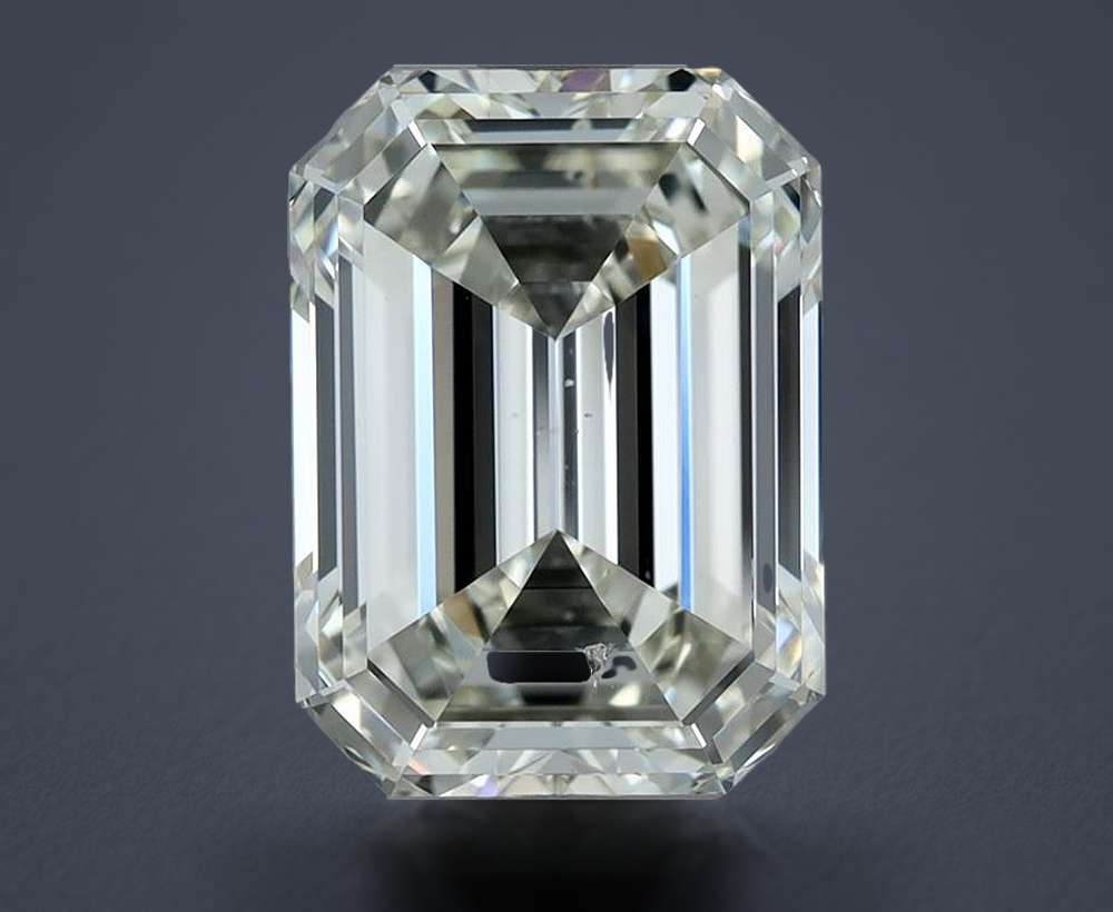 3.02 Carat Emerald Natural Diamond