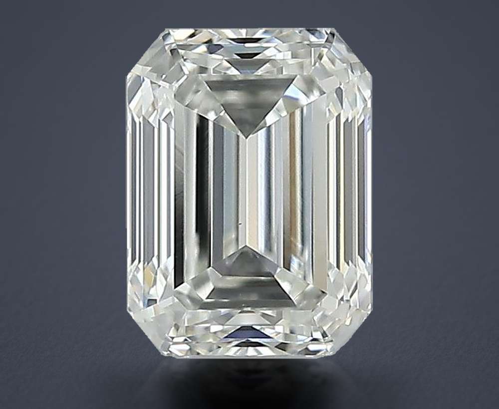 0.70 Carat Emerald Natural Diamond