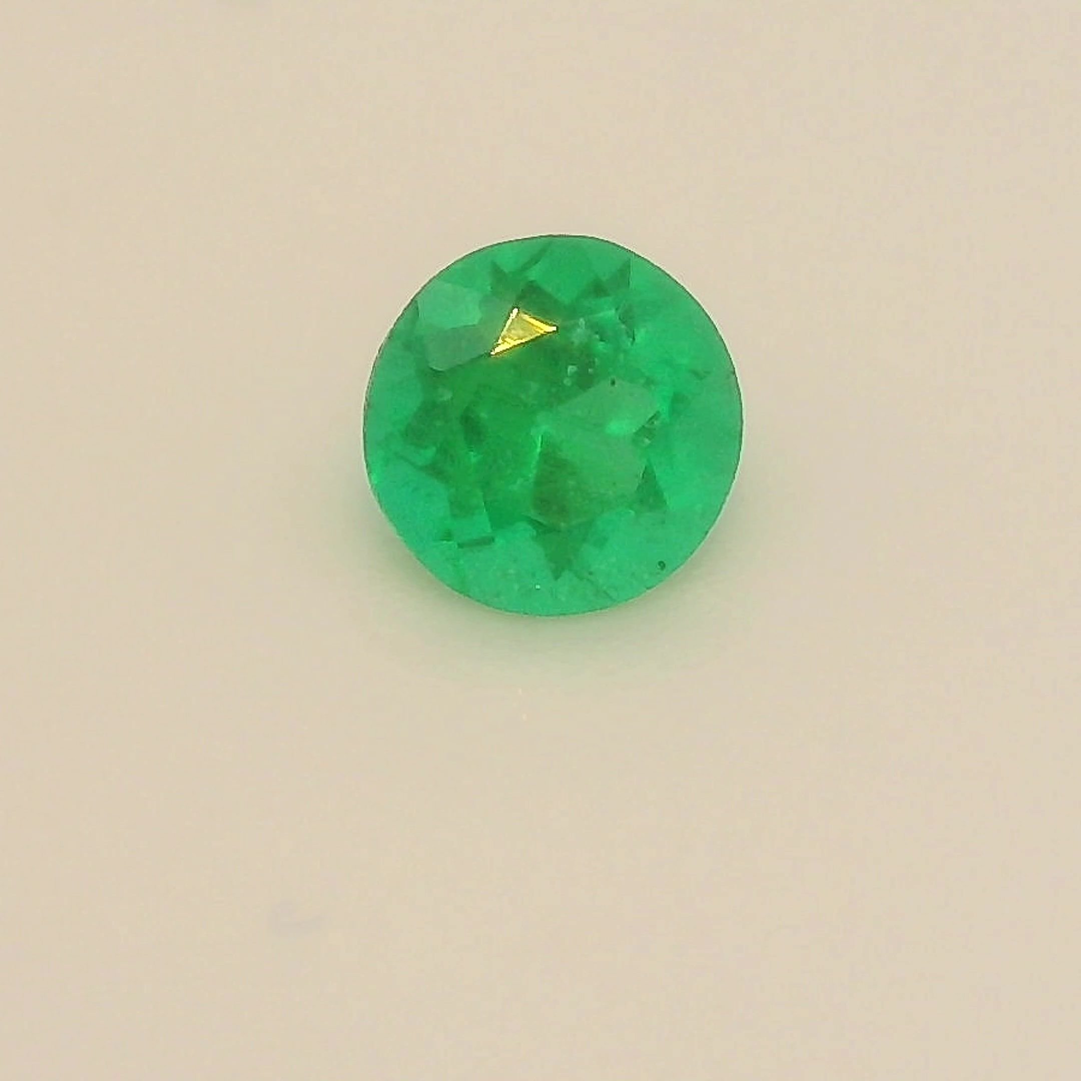 0.17 Carat Vivid Green Round Emerald