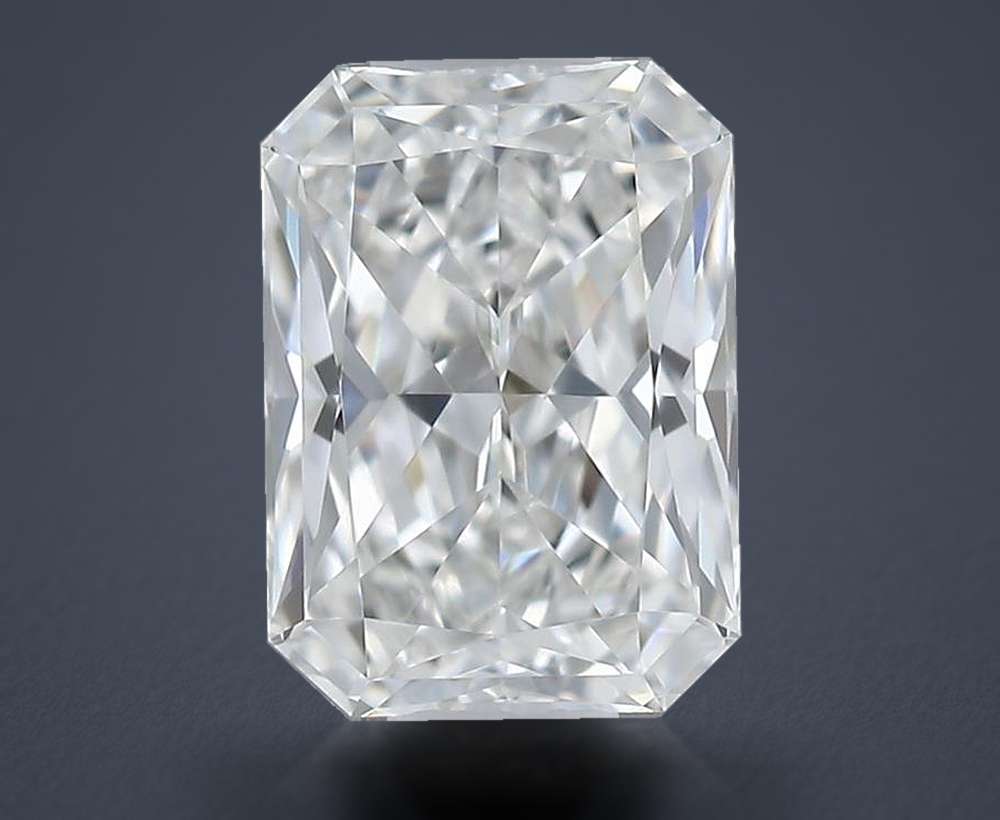 0.40 Carat Radiant Natural Diamond