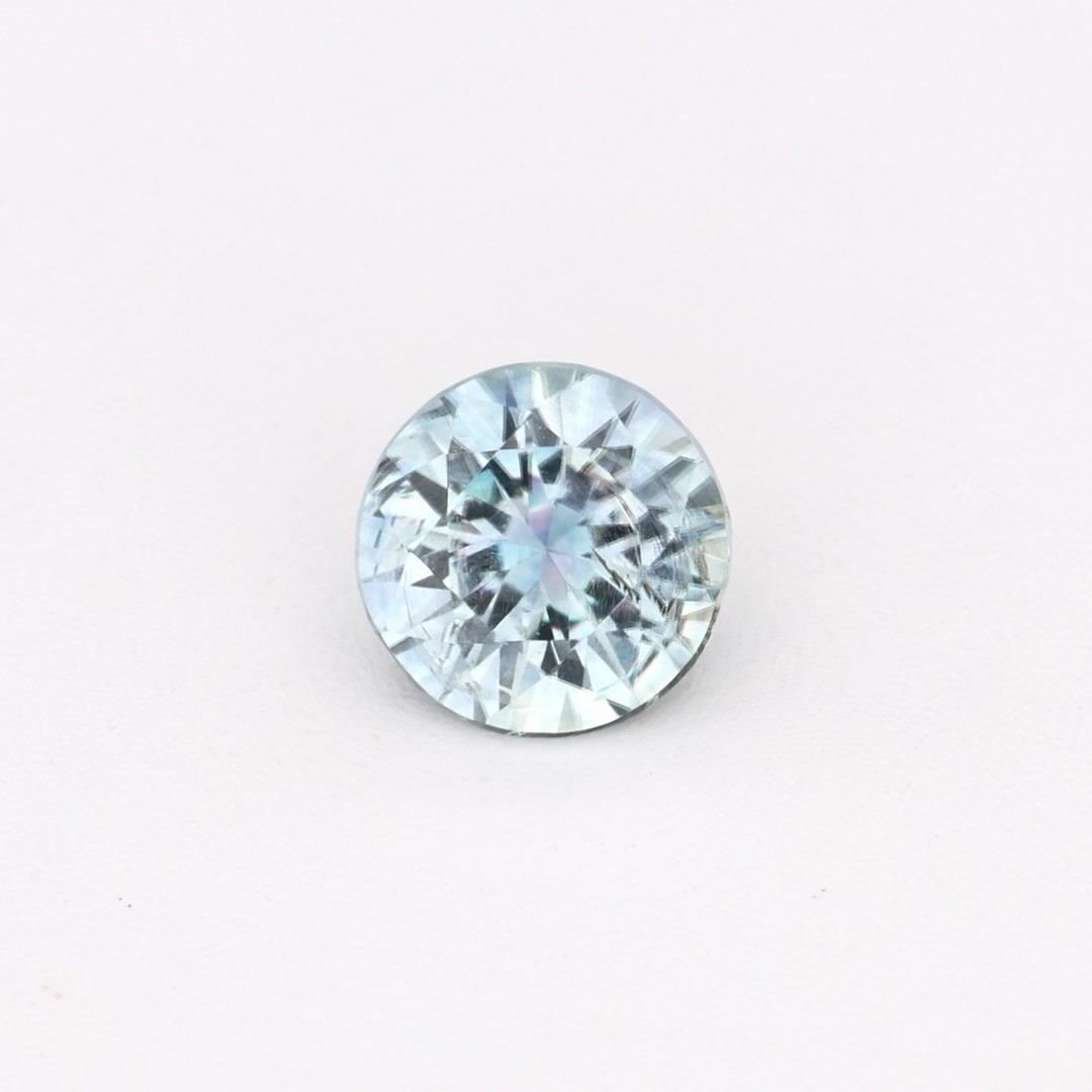 0.28 Carat Green Round Sapphire