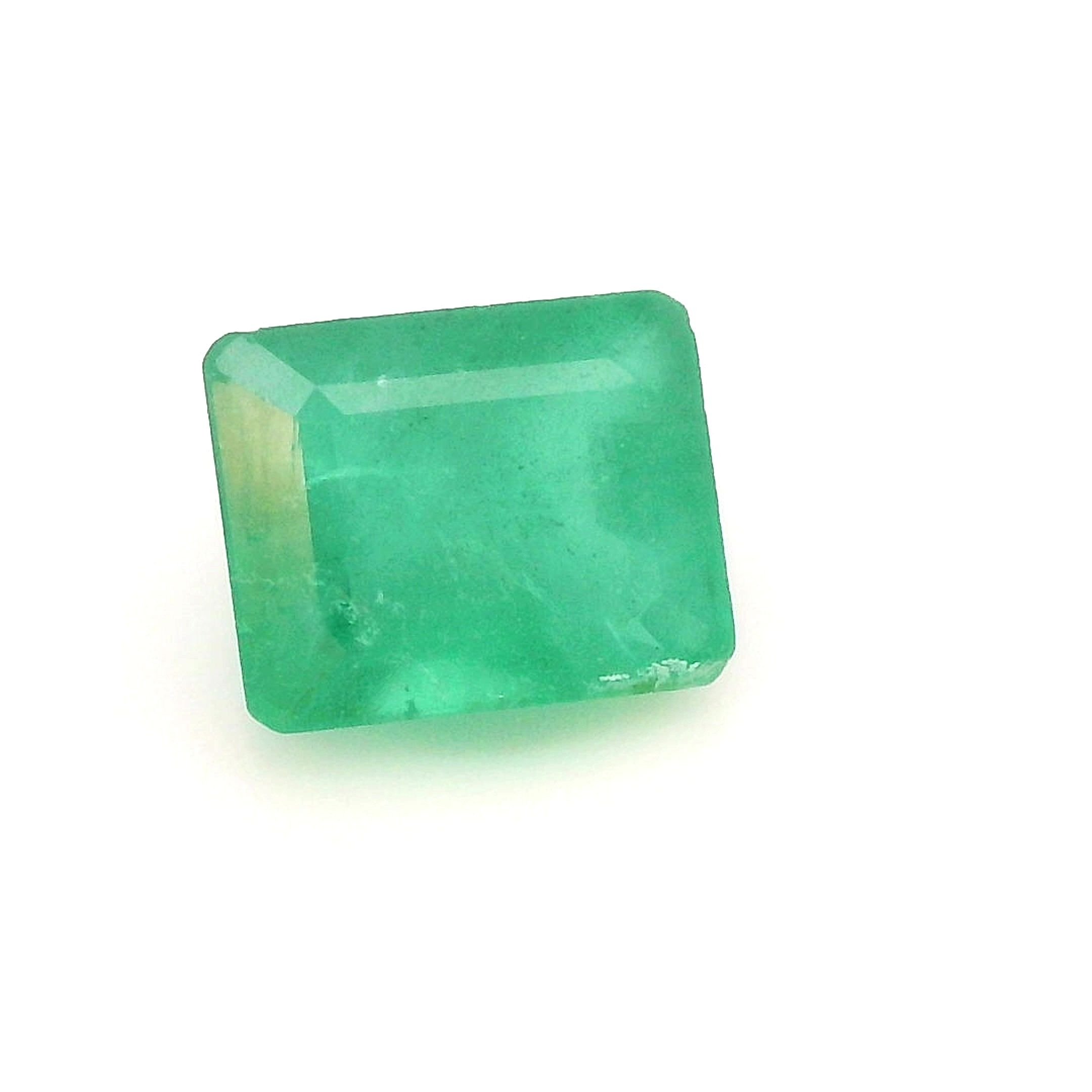 0.87 Carat Green Emerald-Cut Emerald