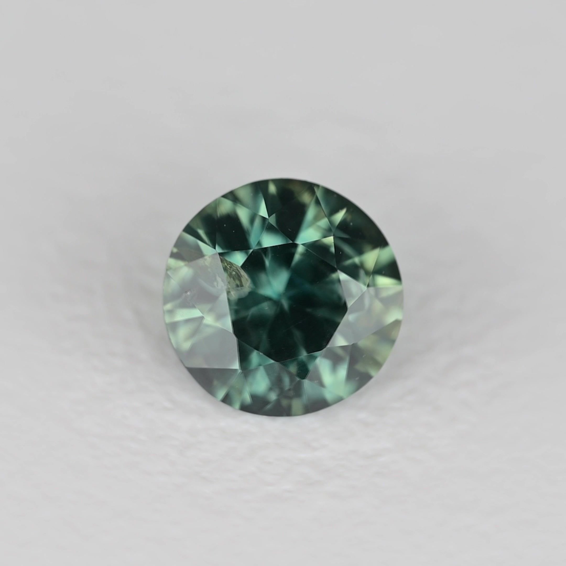 0.48 Carat Teal Round Sapphire