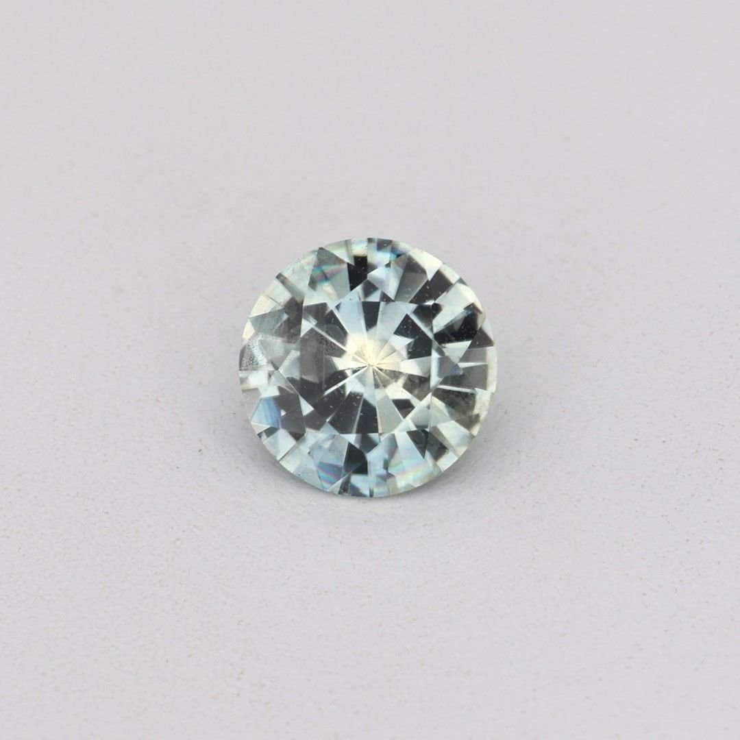 0.27 Carat Green Round Sapphire