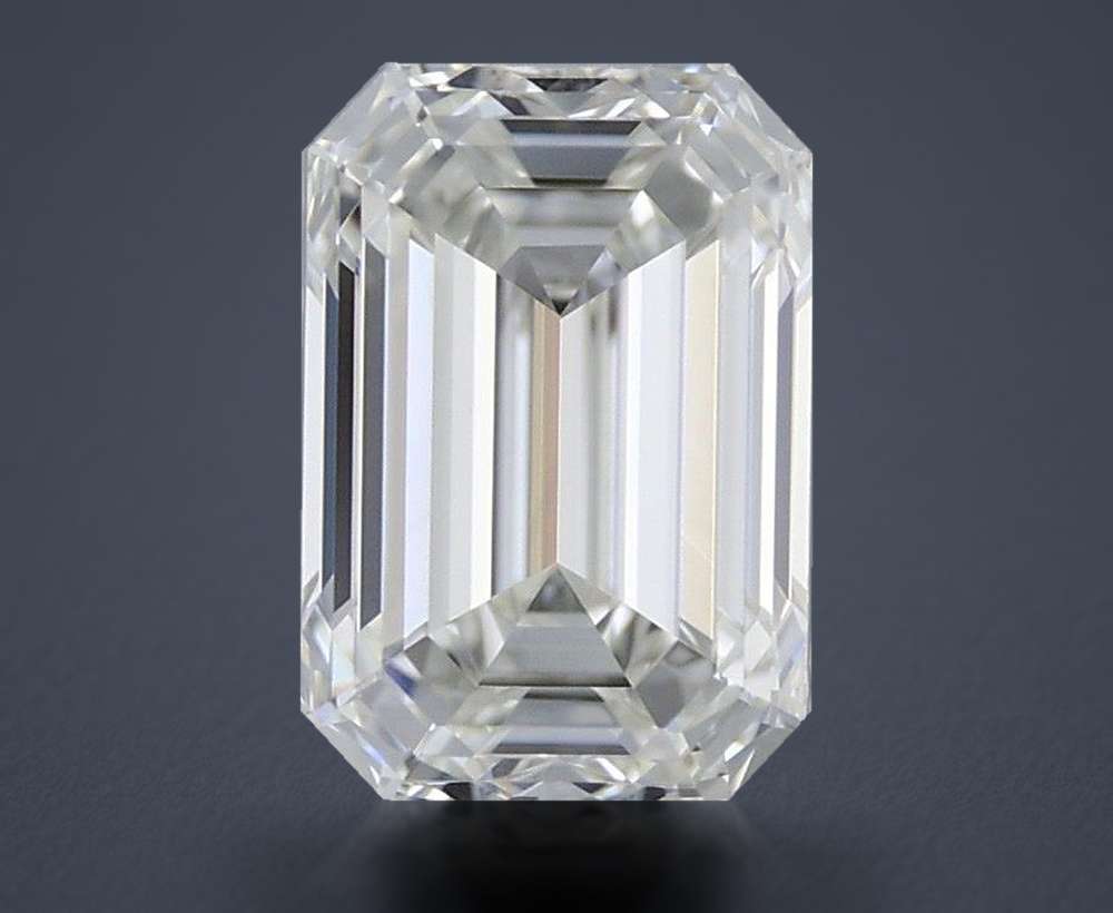 0.56 Carat Emerald Natural Diamond