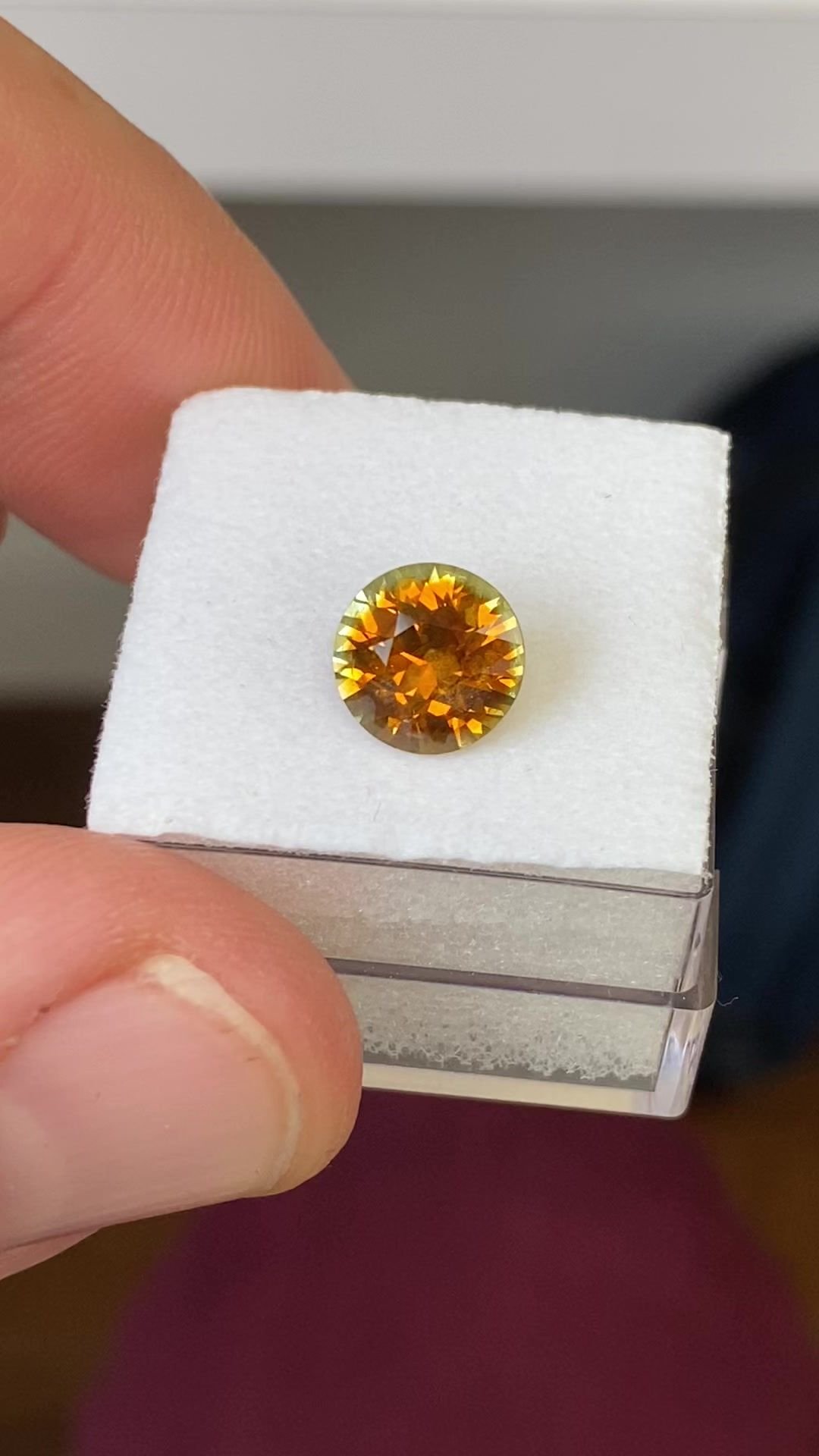 2.20 Carat Orange Round Sapphire
