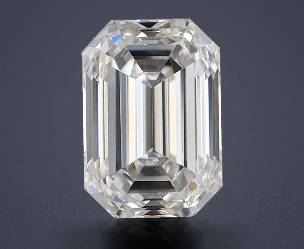 0.74 Carat Emerald Natural Diamond
