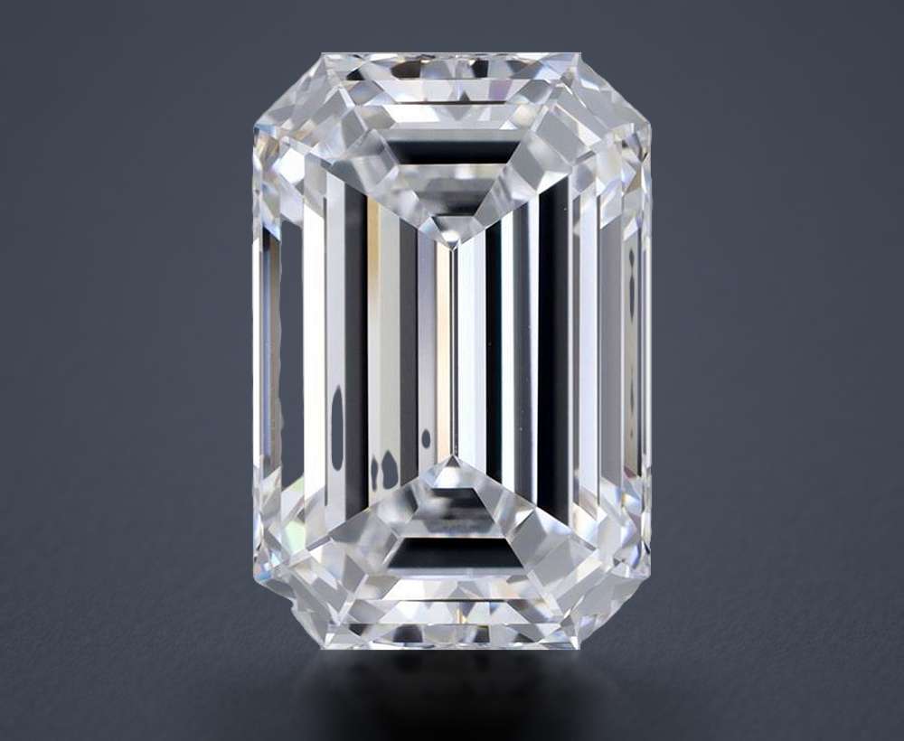 5.02 Carat Emerald Natural Diamond