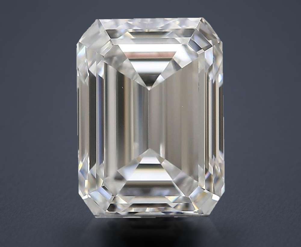 0.90 Carat Emerald Natural Diamond