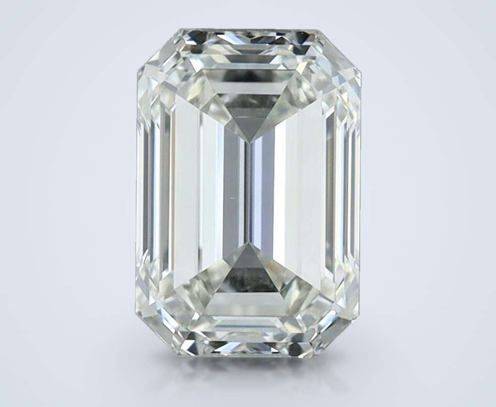 0.70 Carat Emerald Natural Diamond