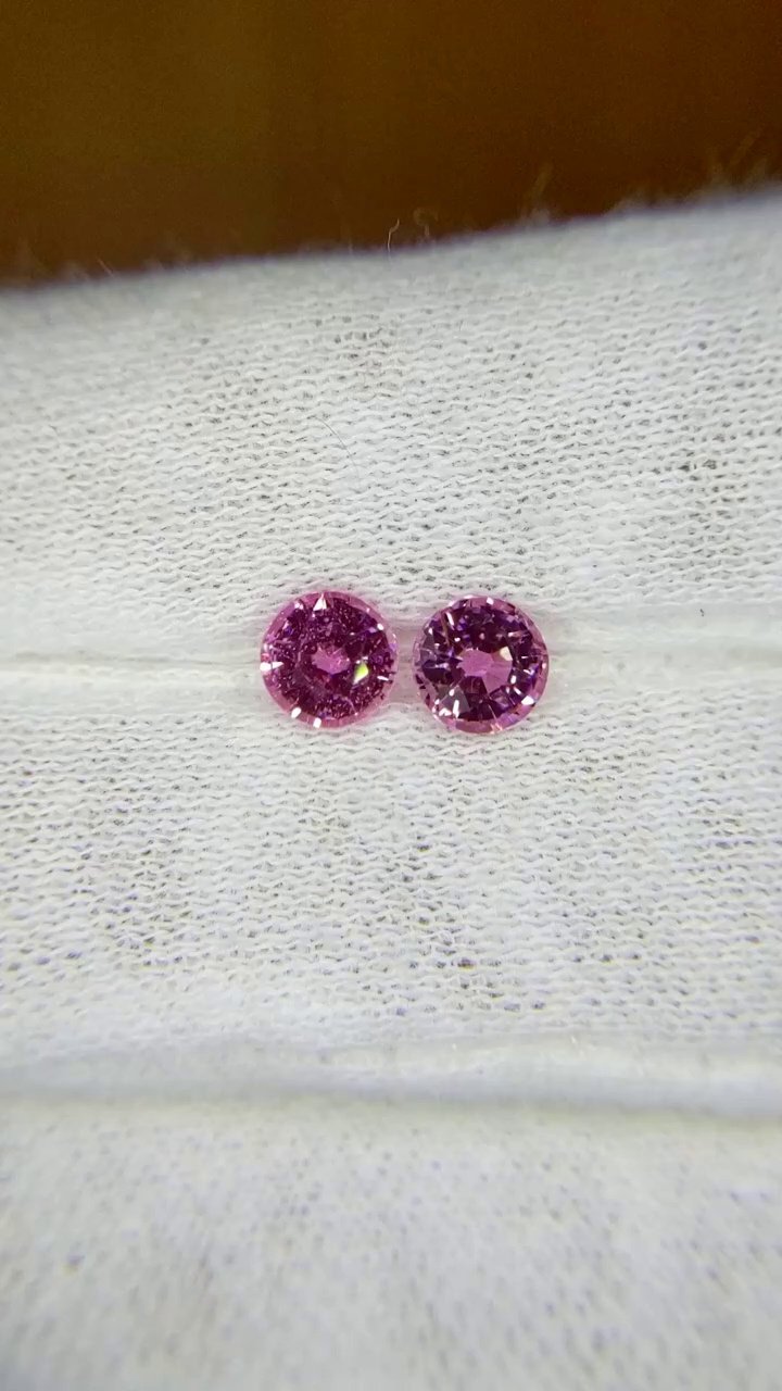 1.26 Carat Pink Round Sapphire