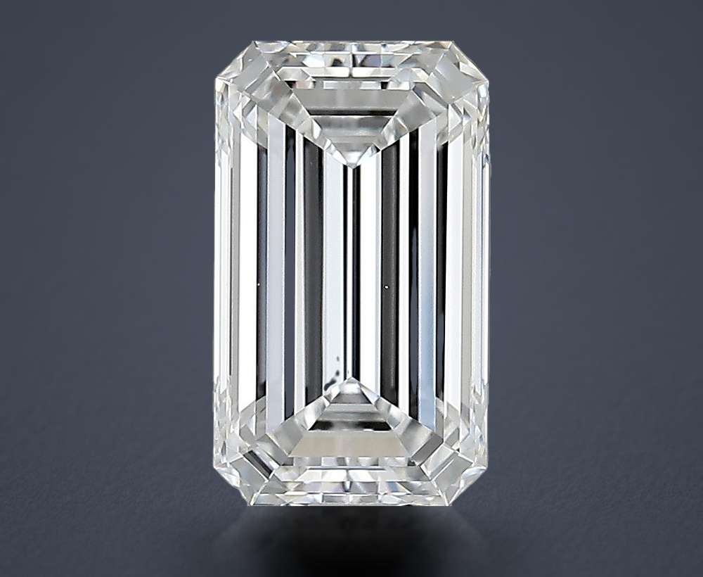 2.70 Carat Emerald Natural Diamond