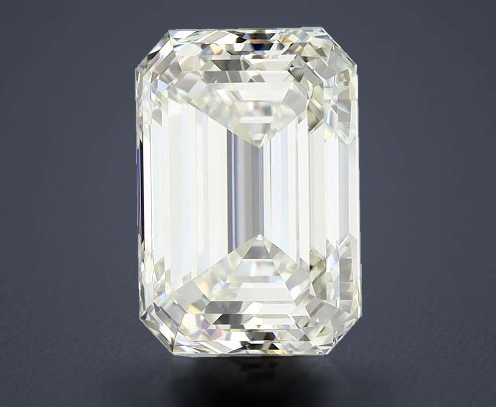 3.02 Carat Emerald Natural Diamond