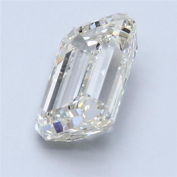 5.01 Carat Emerald Natural Diamond