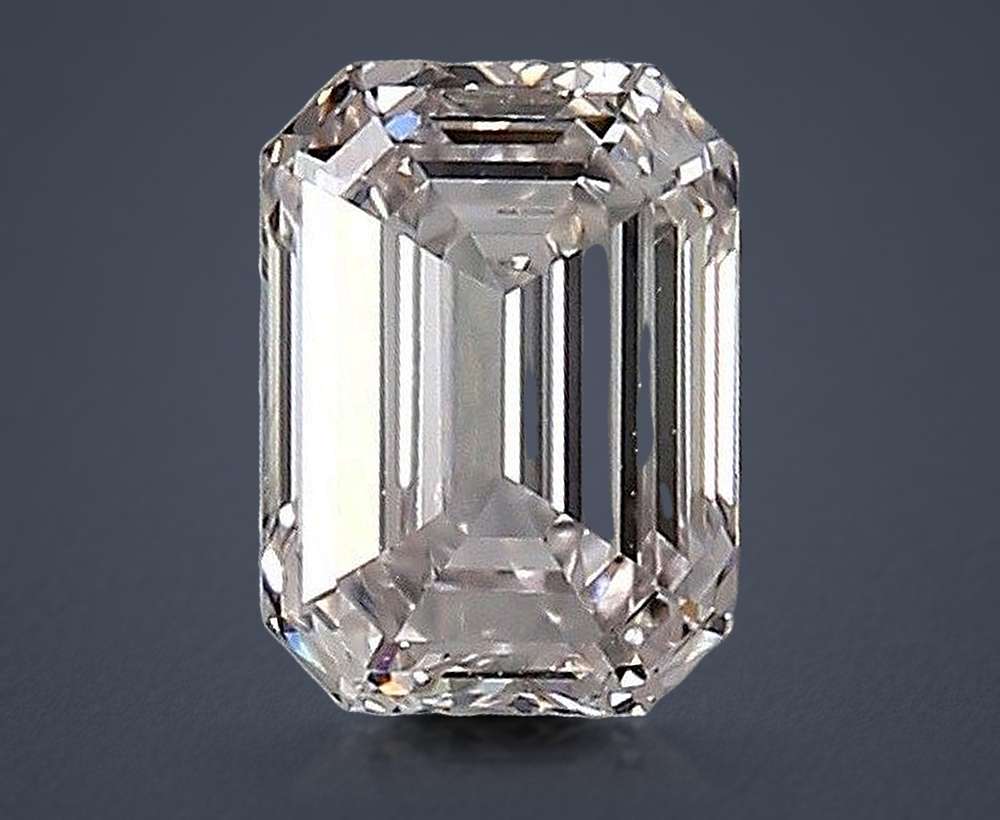 0.90 Carat Emerald Natural Diamond