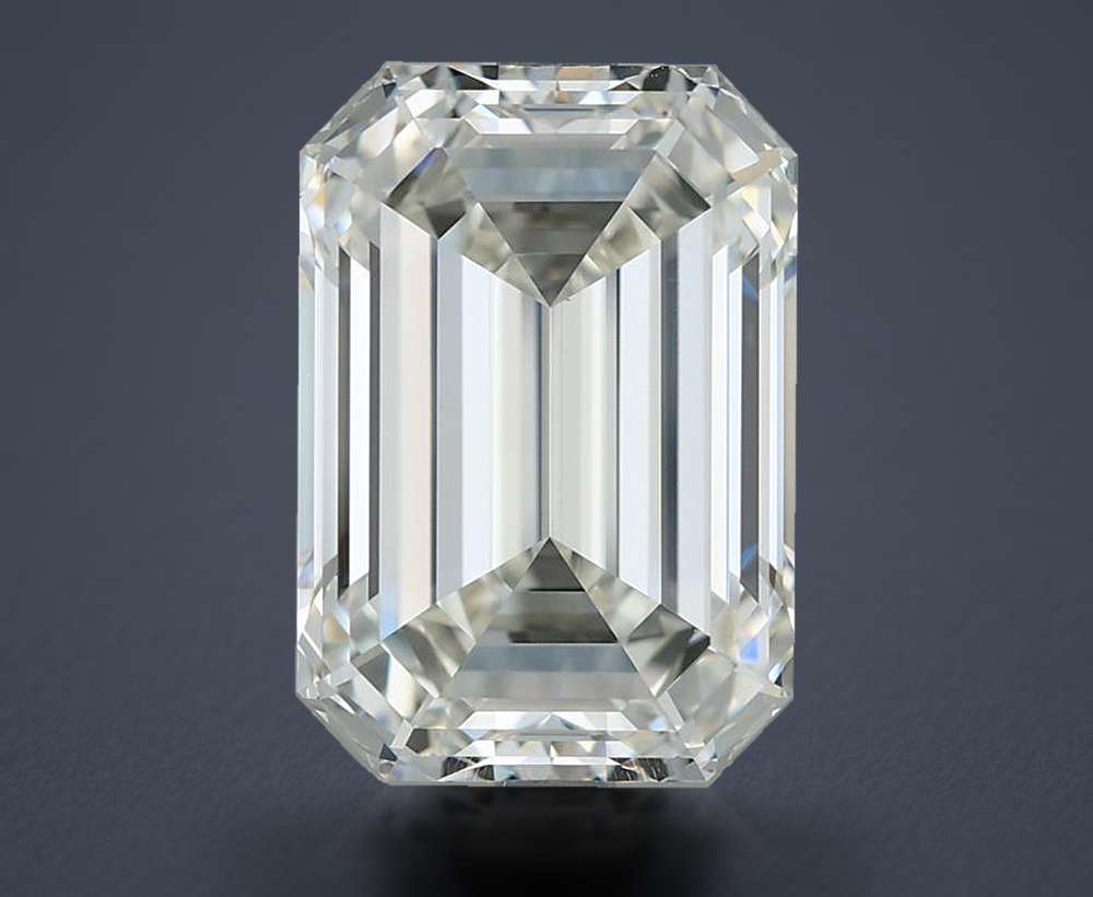 5.05 Carat Emerald Natural Diamond