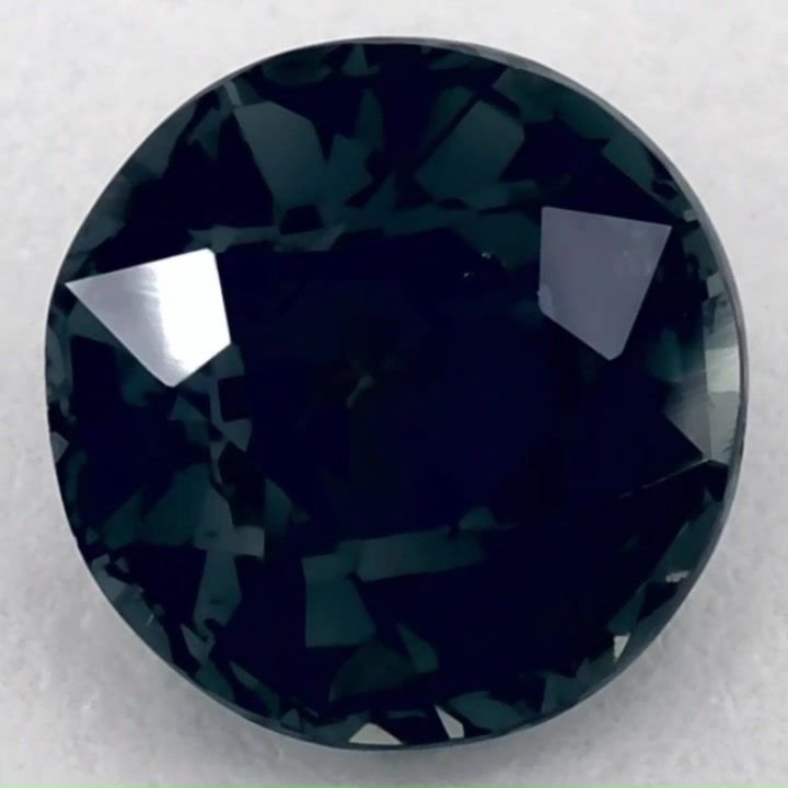 1.57 Carat Green Round Sapphire