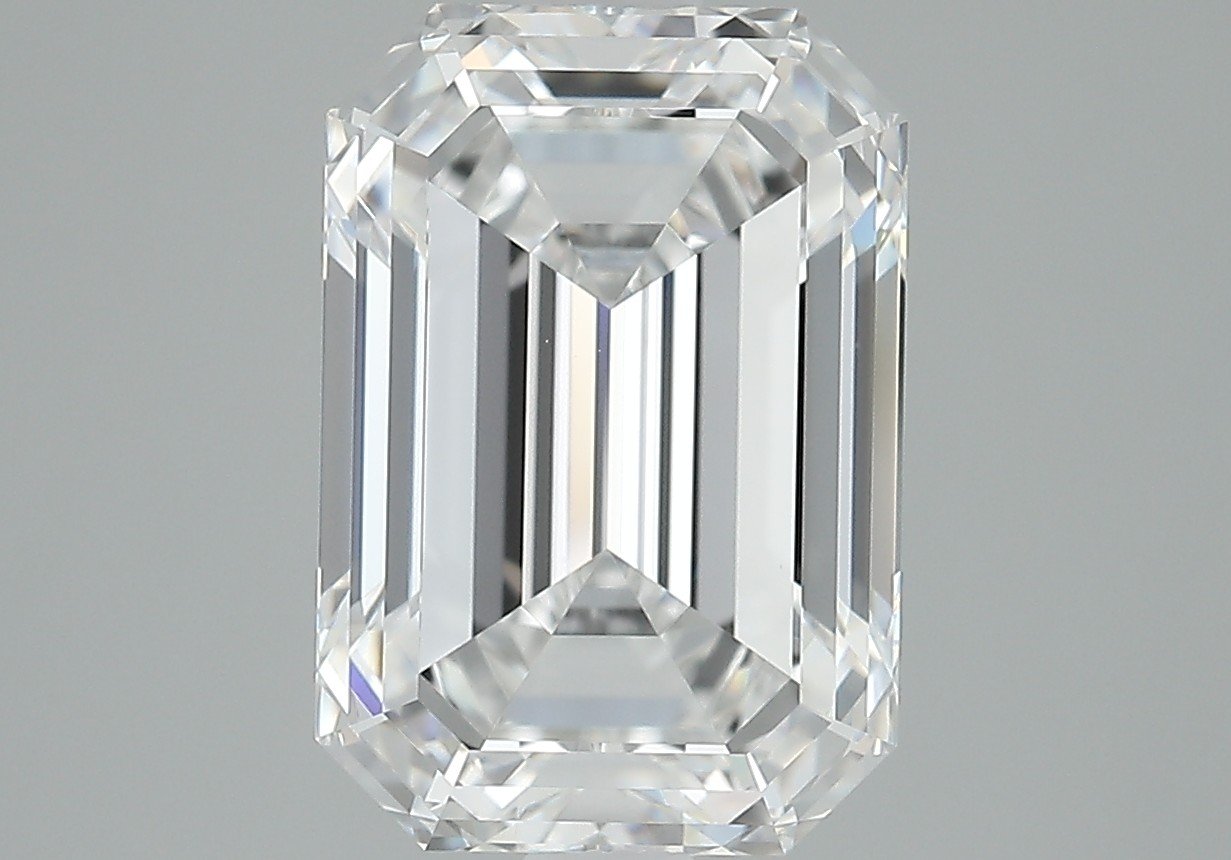 5.07 Carat Emerald Natural Diamond