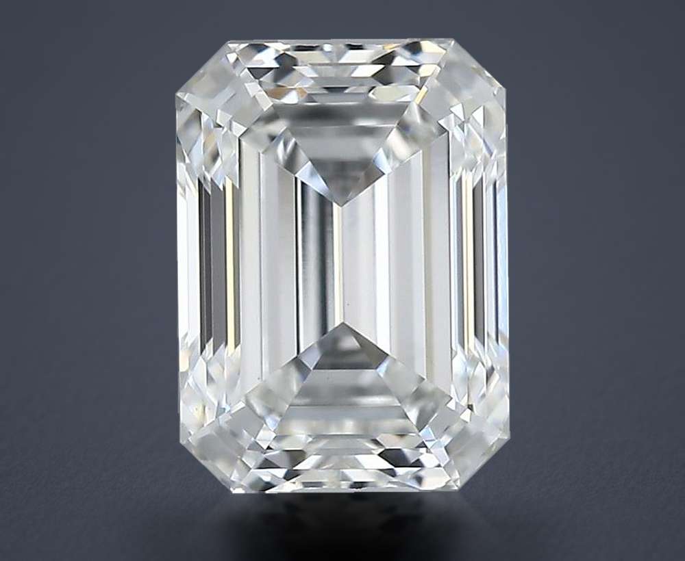 0.90 Carat Emerald Natural Diamond