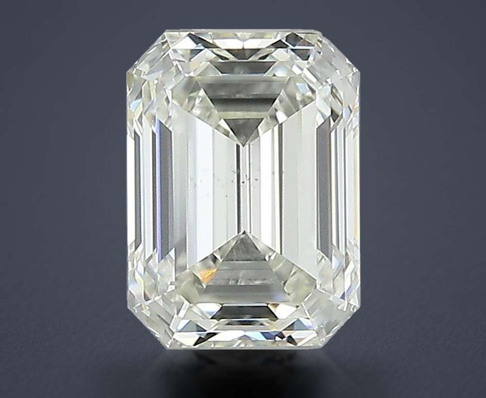 1.55 Carat Emerald Natural Diamond