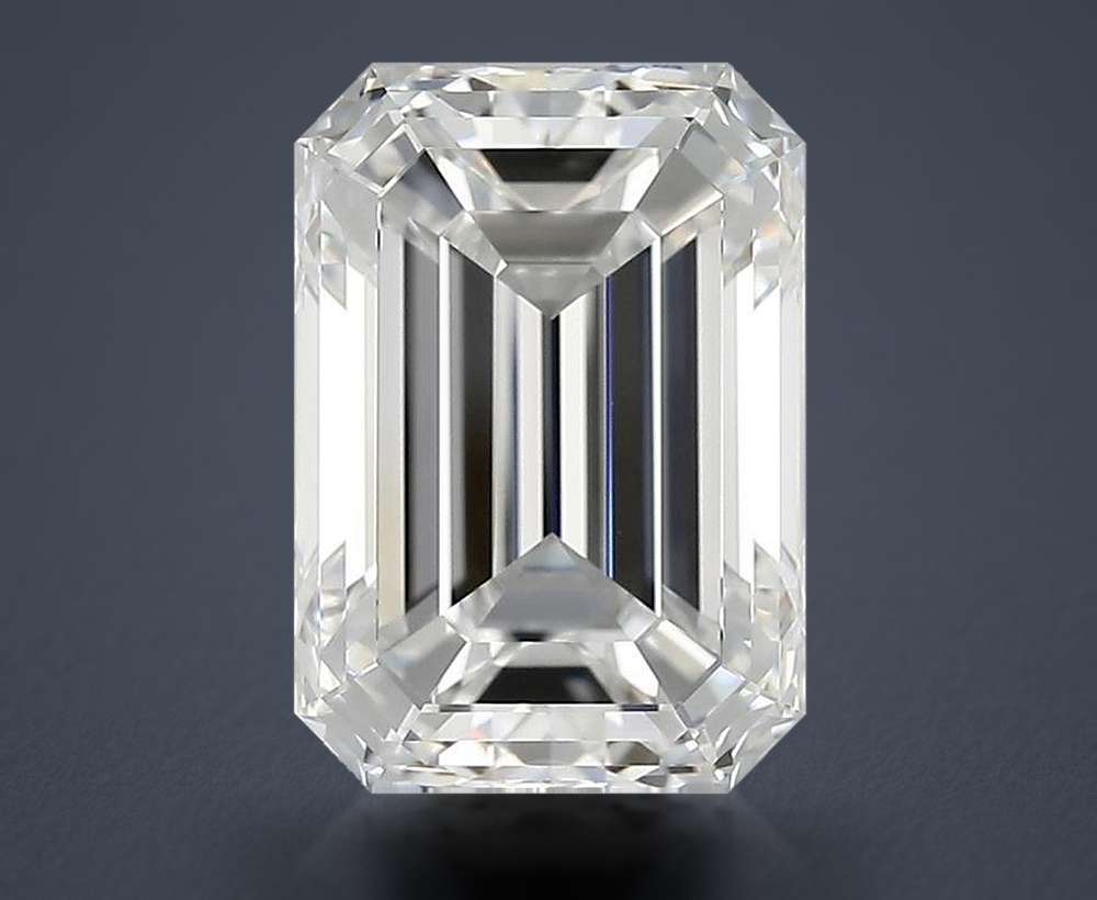 5.01 Carat Emerald Natural Diamond