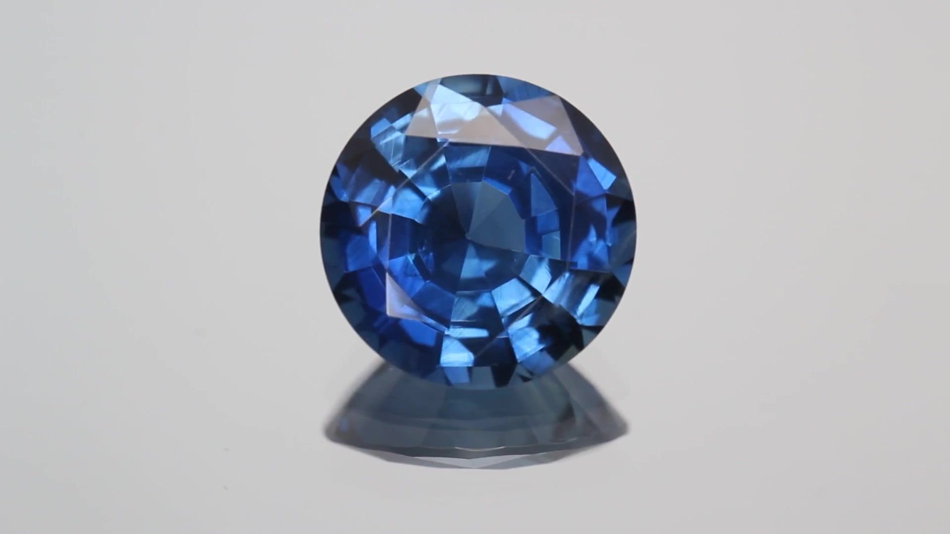 4.44 Carat Teal Round Sapphire