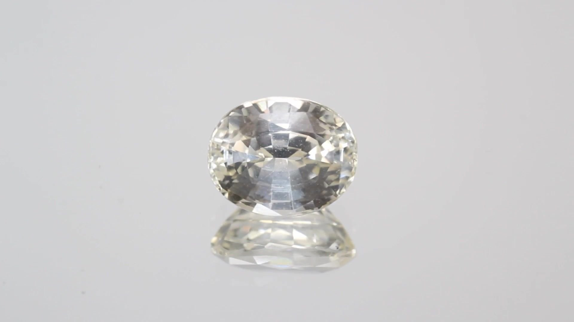 2.87 Carat Light Yellow Oval Sapphire