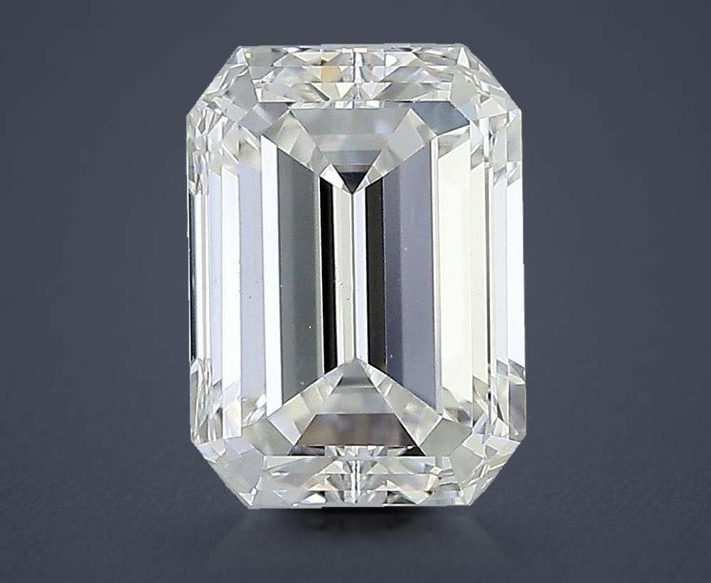 2.27 Carat Emerald Natural Diamond