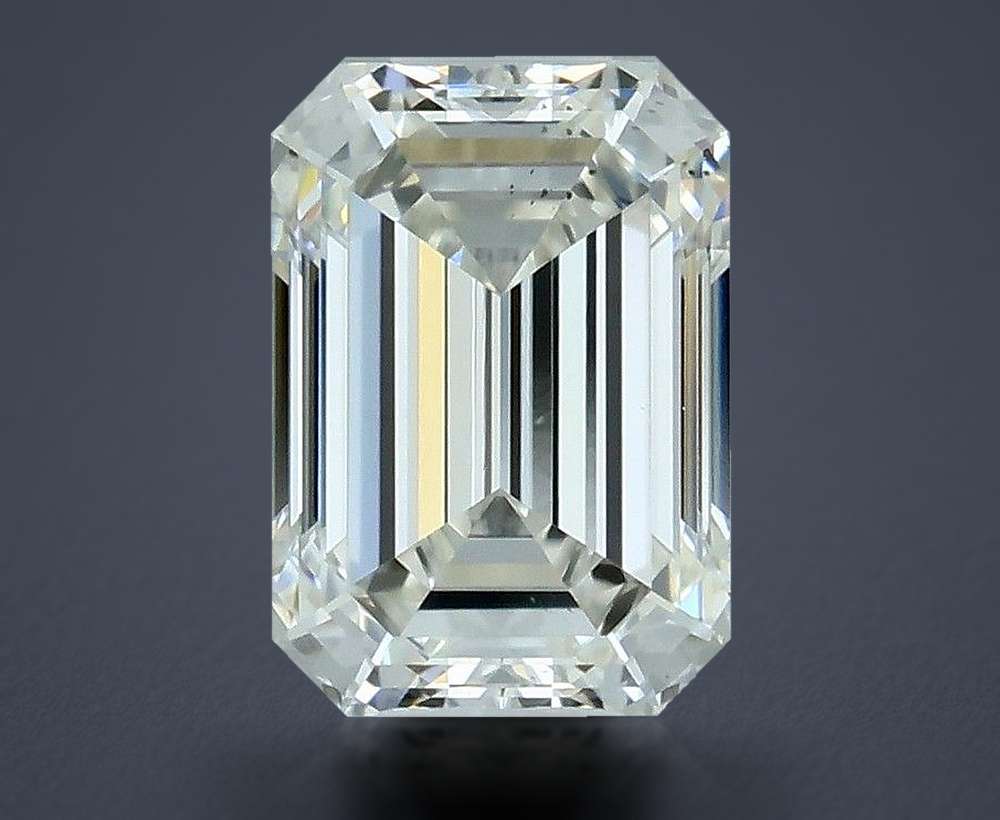0.40 Carat Emerald Natural Diamond