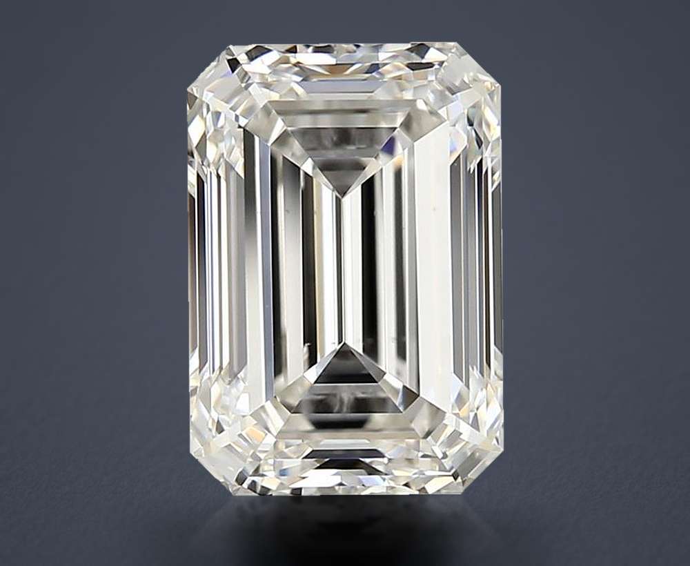 2.61 Carat Emerald Natural Diamond