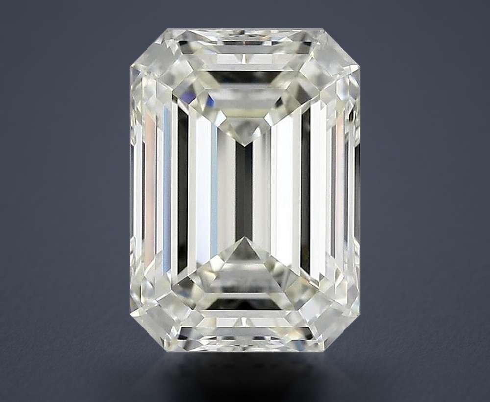 5.05 Carat Emerald Natural Diamond