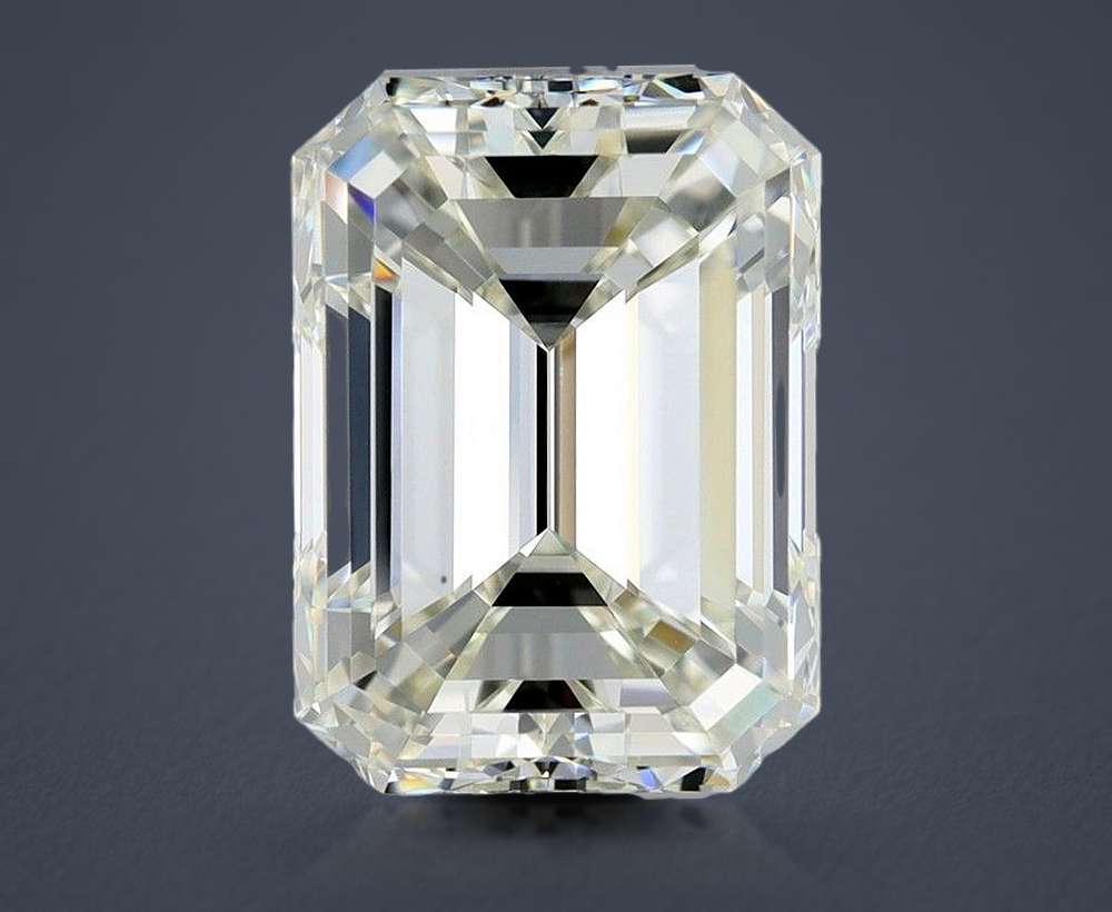 2.50 Carat Emerald Natural Diamond
