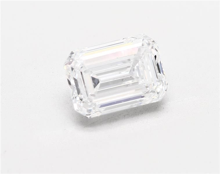 3.27ct E VS2 Excellent Cut Emerald Diamond