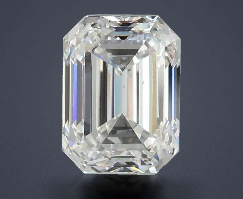 0.90 Carat Emerald Natural Diamond