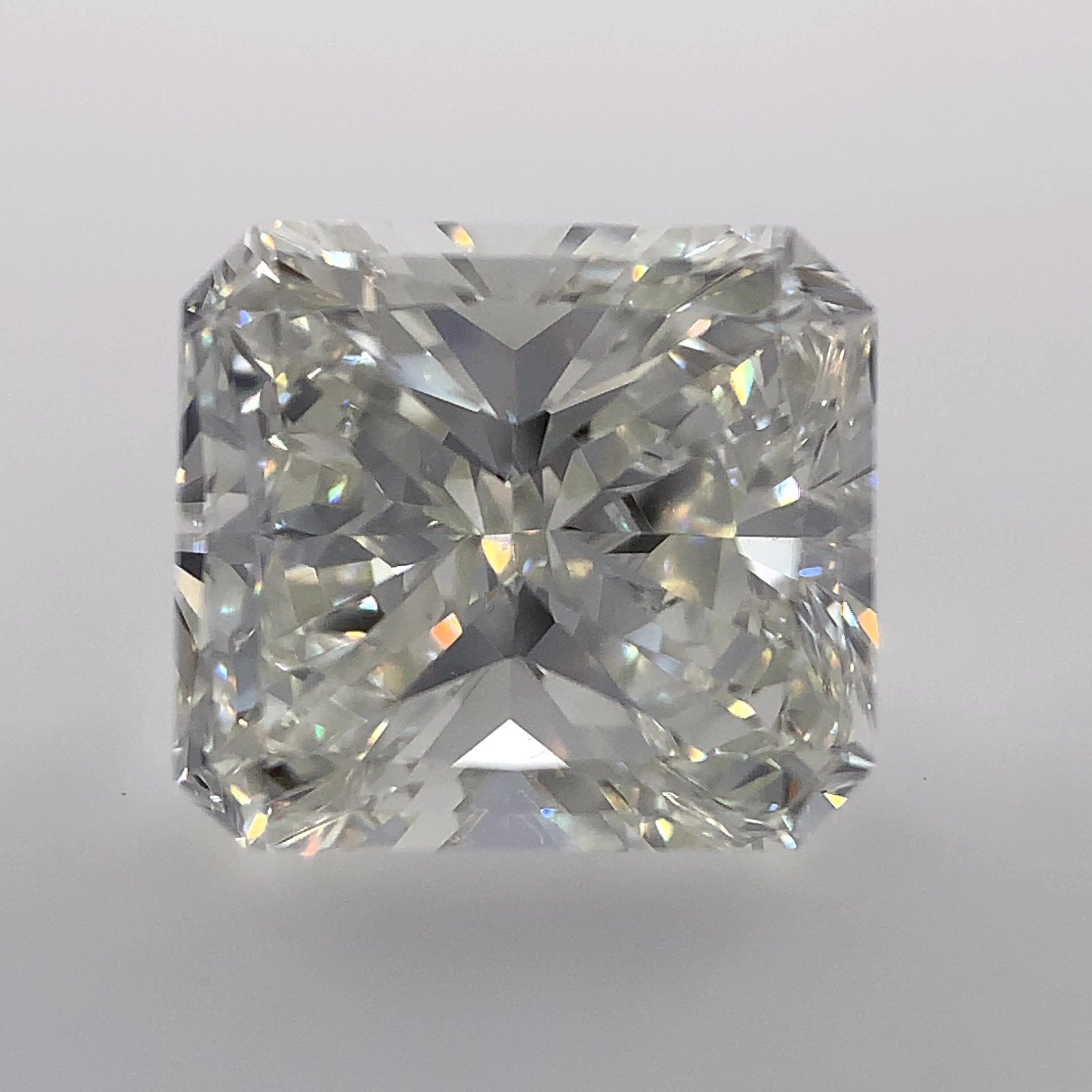3.22ct J VS2 Very Good Cut Radiant Diamond