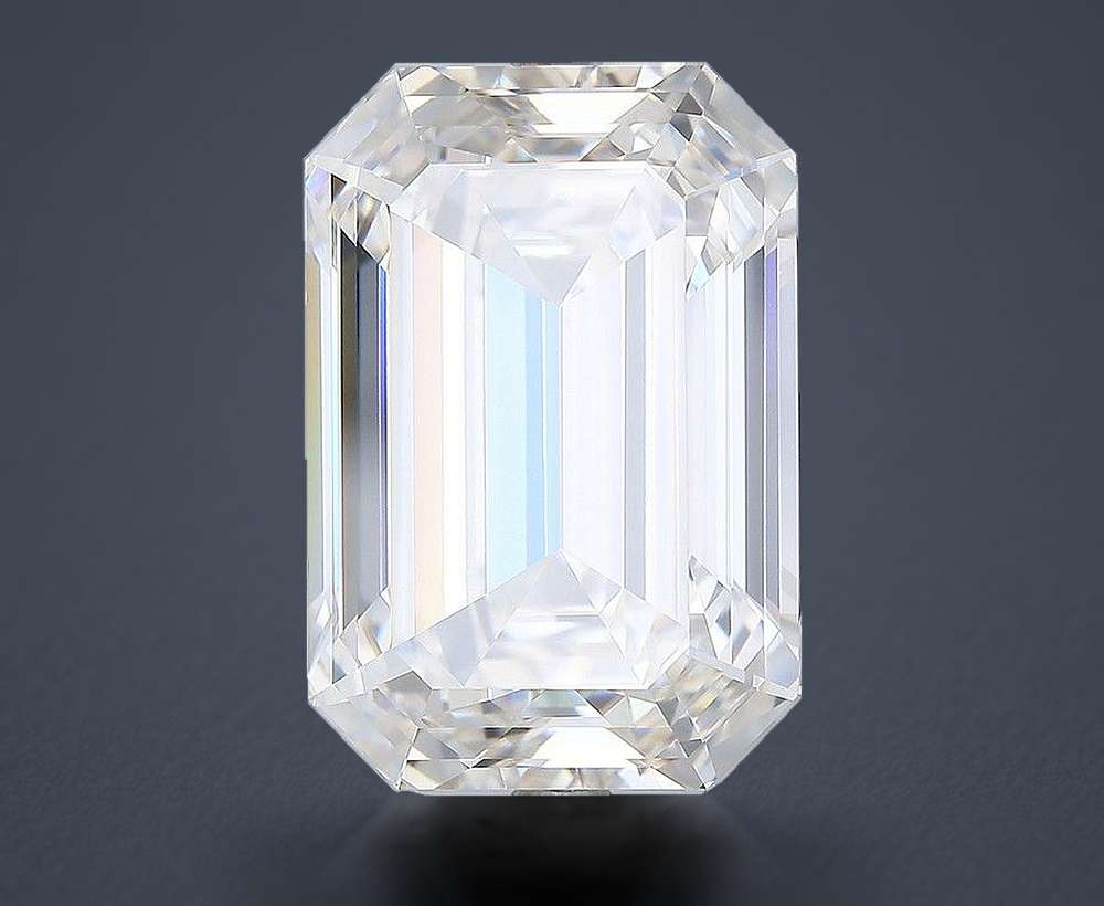 8.56 Carat Emerald Natural Diamond