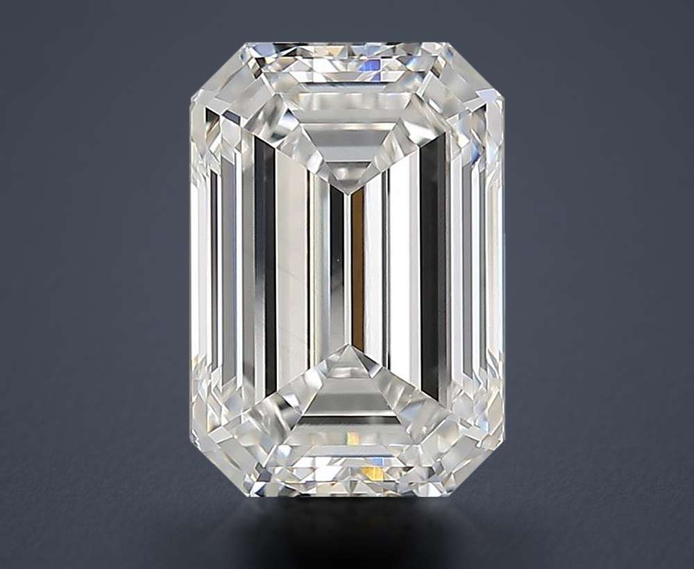 2.51 Carat Emerald Natural Diamond