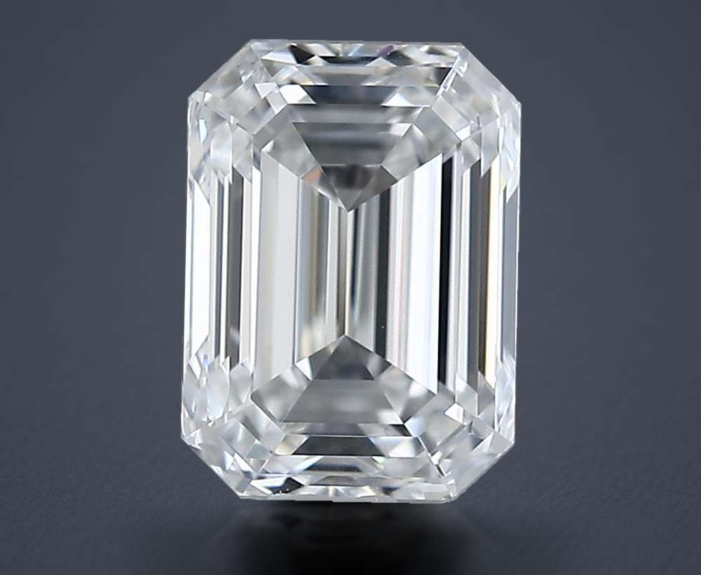 0.70 Carat Emerald Natural Diamond