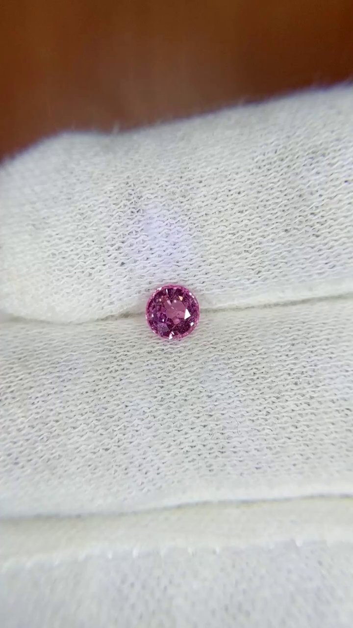 0.55 Carat Pink Round Sapphire