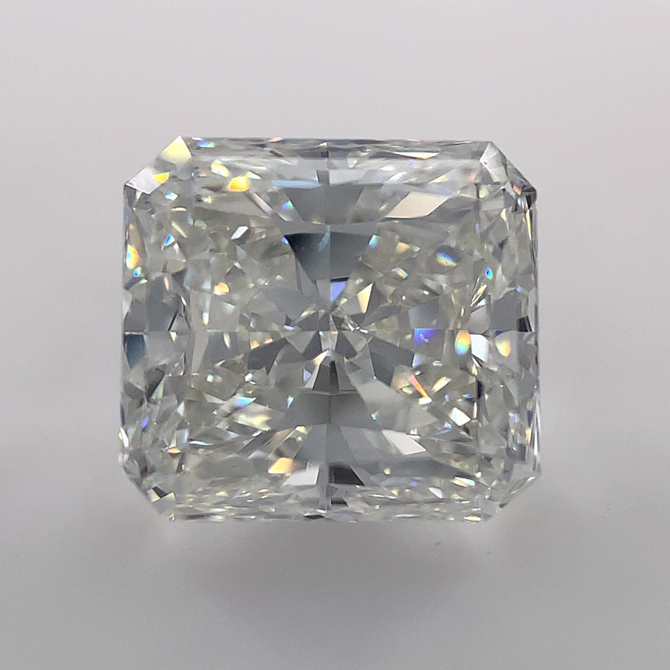 4.01ct I VS2 Very Good Cut Radiant Diamond