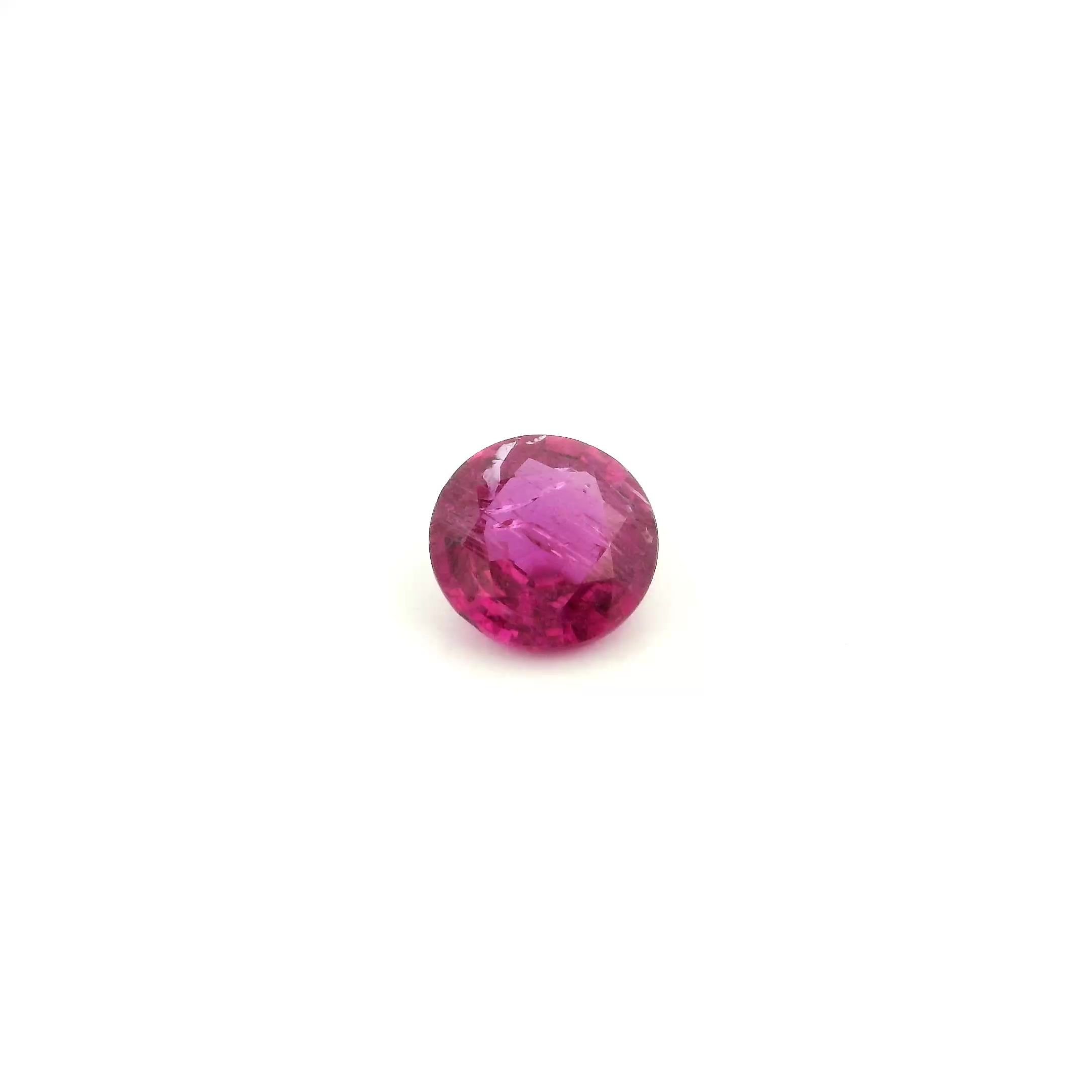 1.01 Carat Pink Round Sapphire