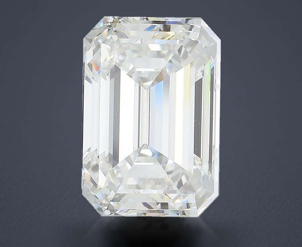 10.40 Carat Emerald Natural Diamond