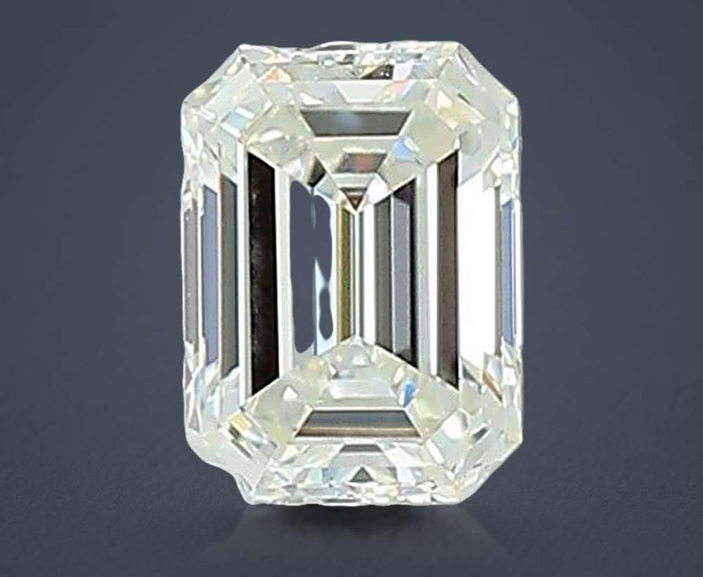 0.40 Carat Emerald Natural Diamond