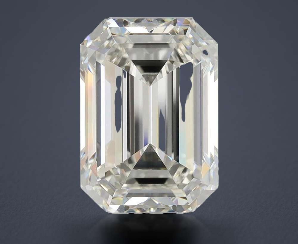 5.07 Carat Emerald Natural Diamond